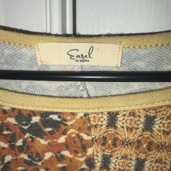 Easel Multicolor Patterned Long Sleeve Top - Picture 3 of 3